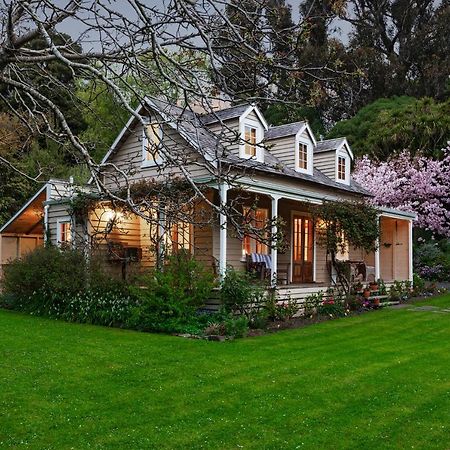 Mill Cottage - Boutique Accommodation And Garden Akaroa Zewnętrze zdjęcie