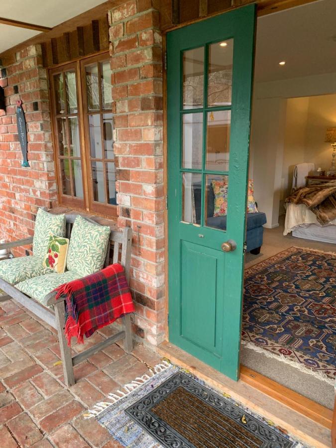 Mill Cottage - Boutique Accommodation And Garden Akaroa Zewnętrze zdjęcie